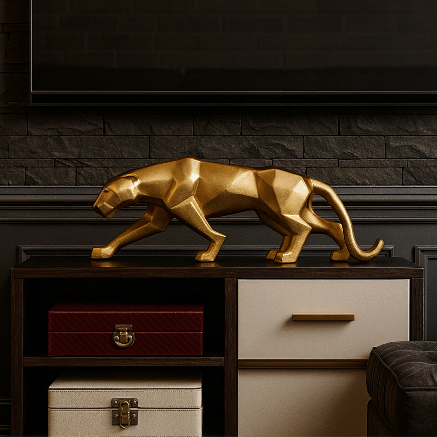 Escultura Pantera Decorativa Sofisticada em Gesso Premium