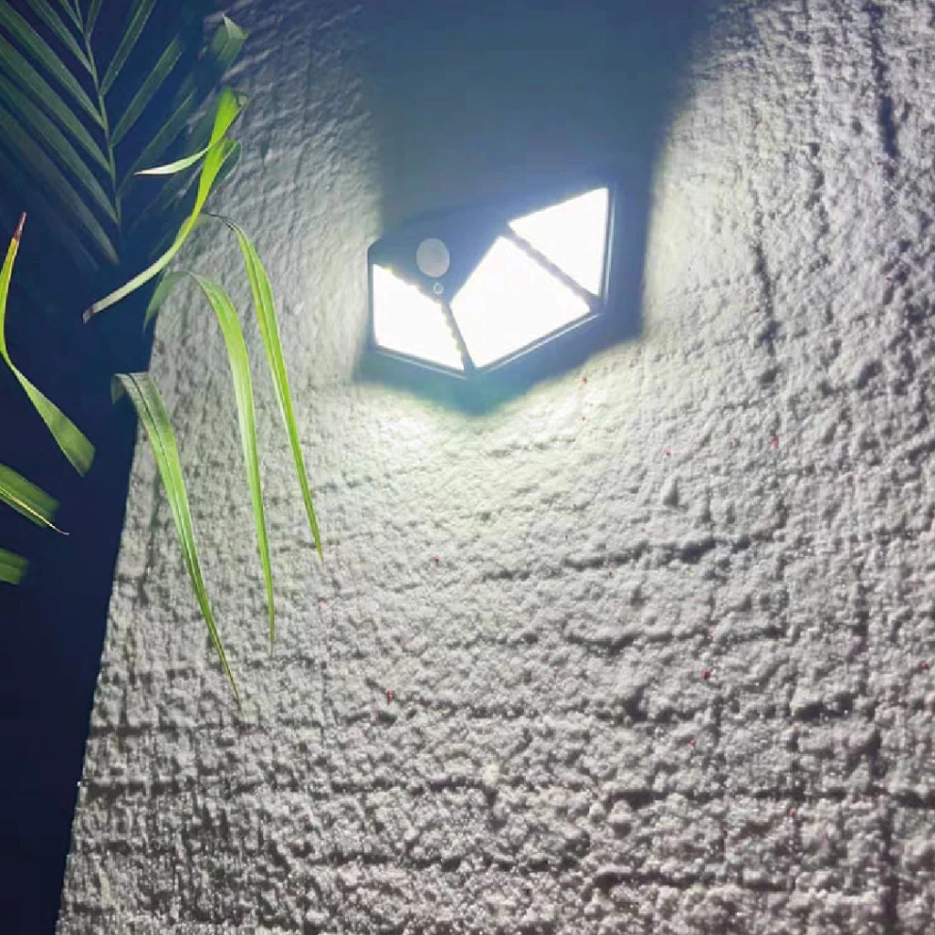 Luminária Solar Externa 100 LEDs com Sensor de Movimento IP65