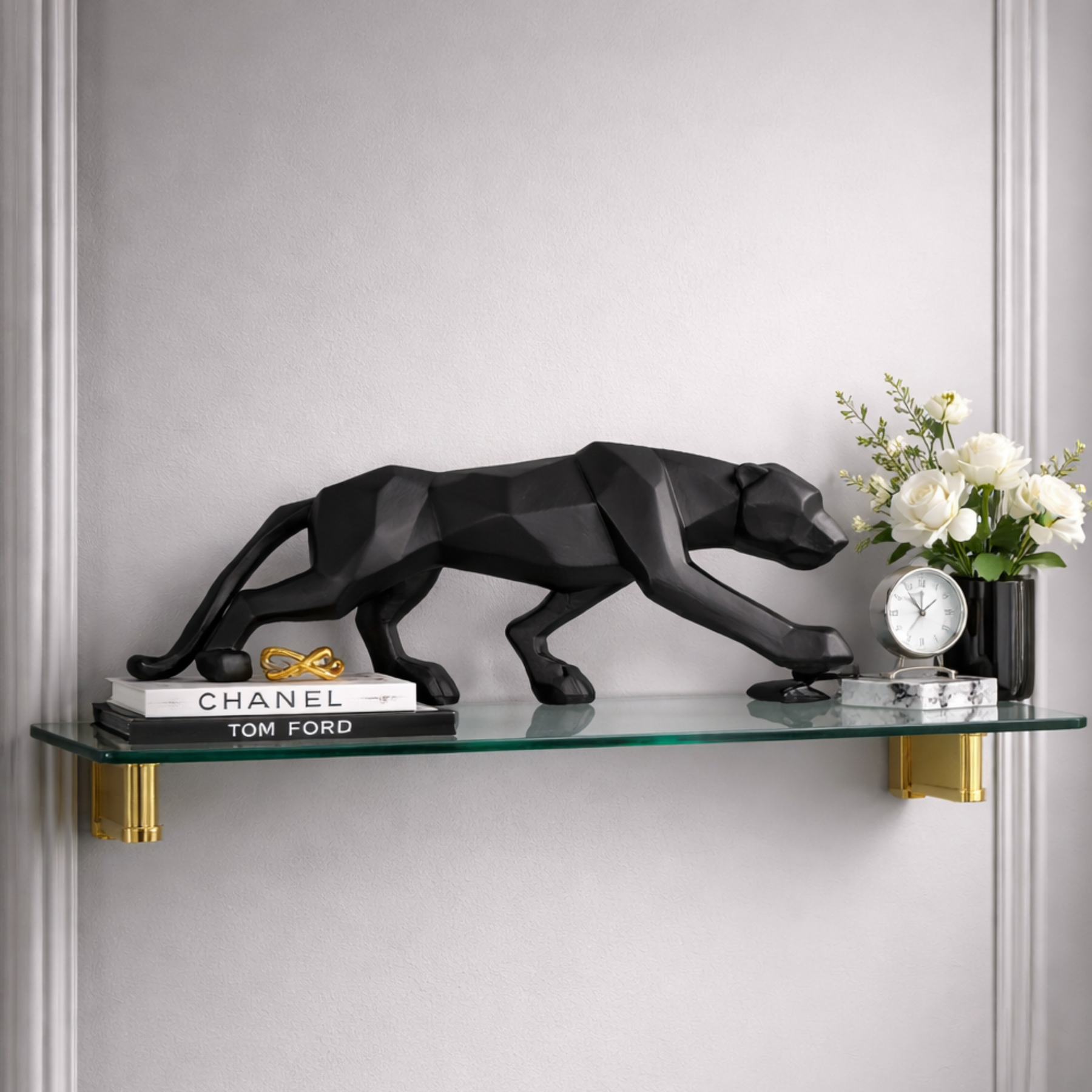 Escultura Pantera Decorativa Sofisticada em Gesso Premium