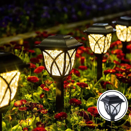 Kit Luminária Solar Casinha com Haste Fixadora para Jardim