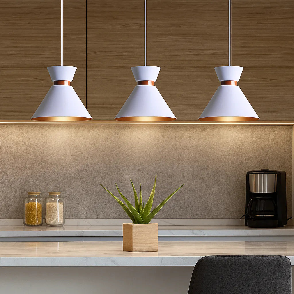 Kit 3 Pendentes Decorativos Sofisticados Branco com Cobre