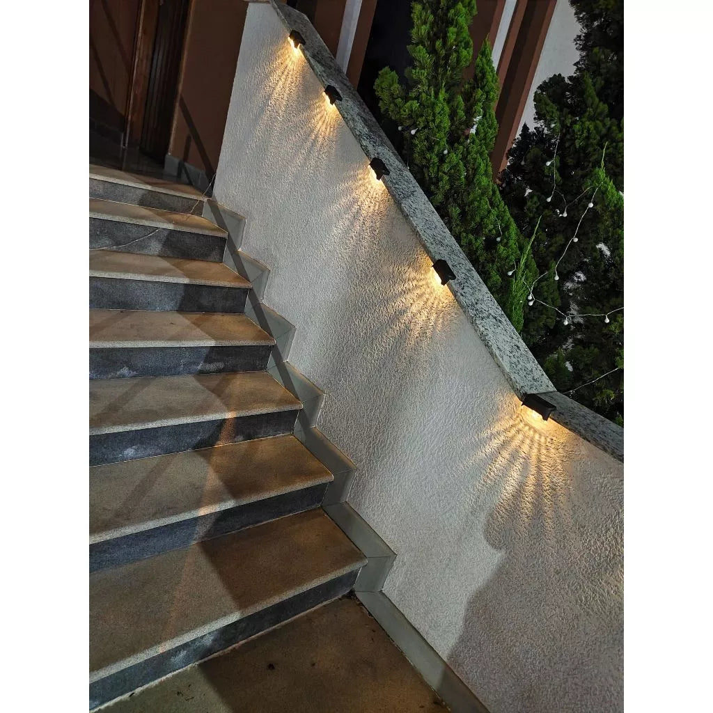 Kit Arandela Solar Balizadora LED IP65 para Escadas e Muros