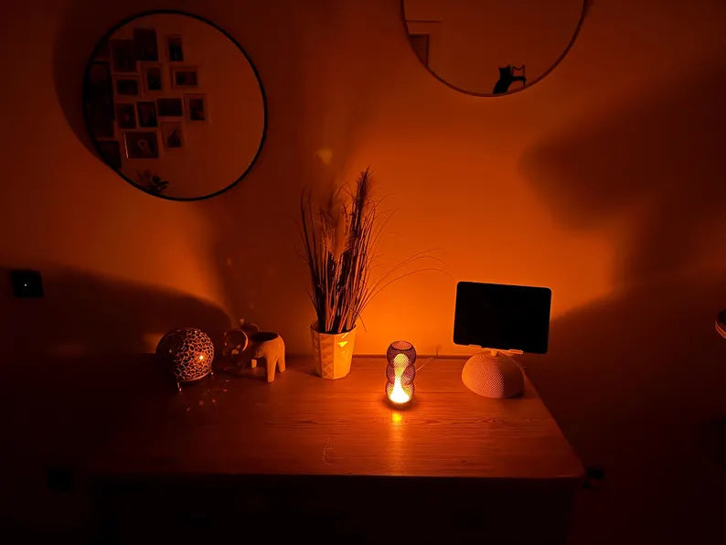 Luminária LED Multicores com Efeito Lava e Impressão 3D Geométrica