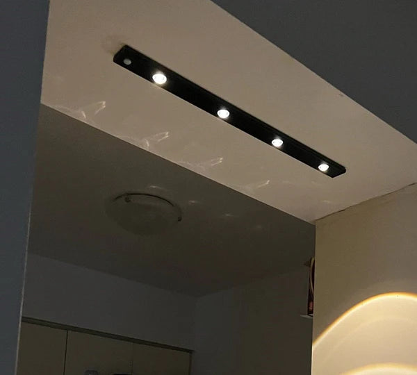 Luminária LED Inteligente Recarregável com Sensor de Movimento