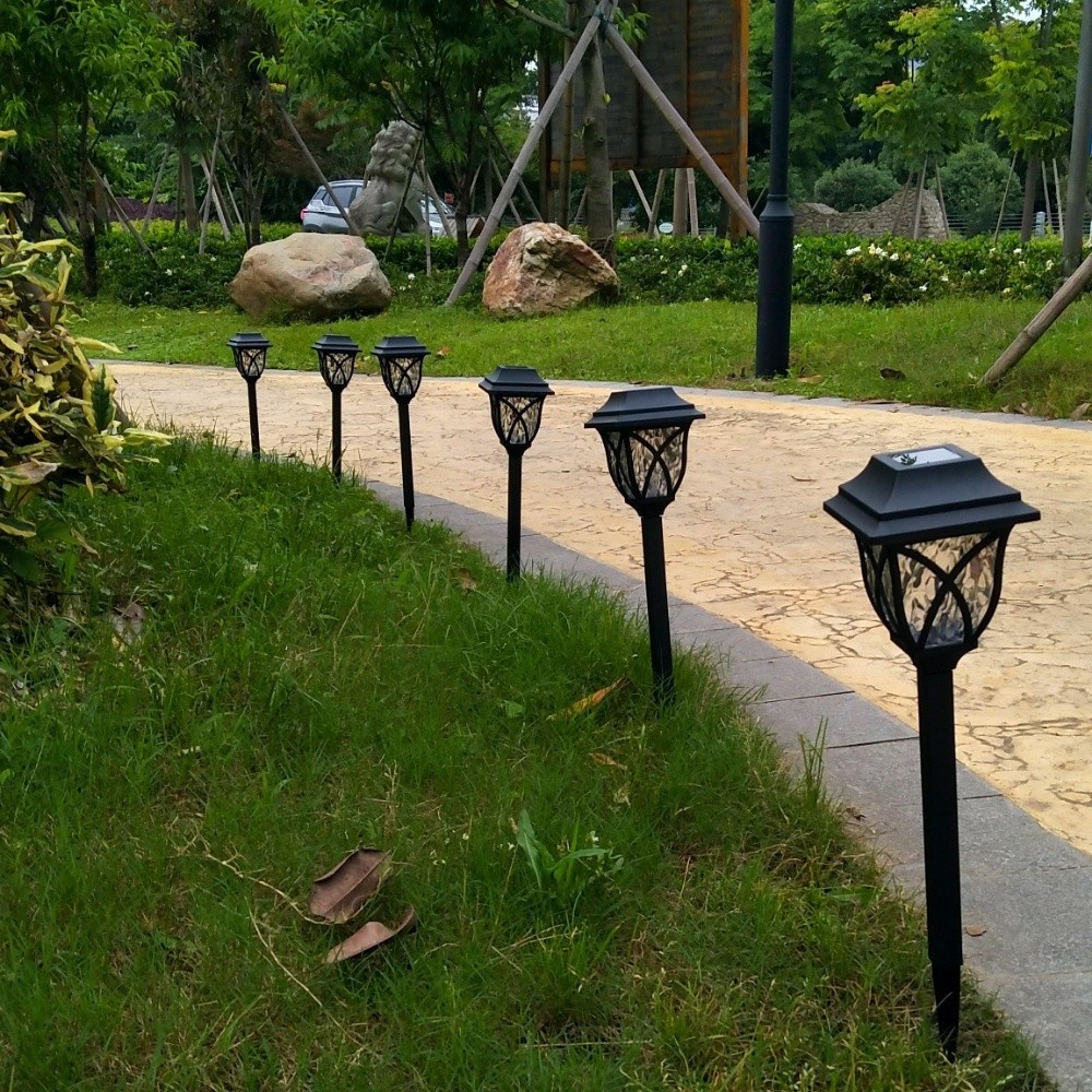 Kit 1-6 Luminarias Solar Casinha Espeto Recarregavel no Sol Decoração Para Area Externa Jardim Patio