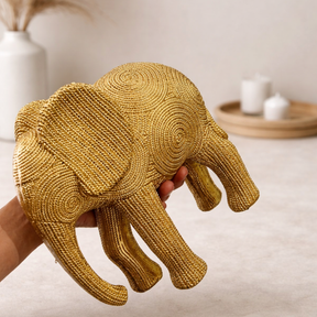 Estatueta Elefante da Sorte Decorativo Dourado Textura Sisal