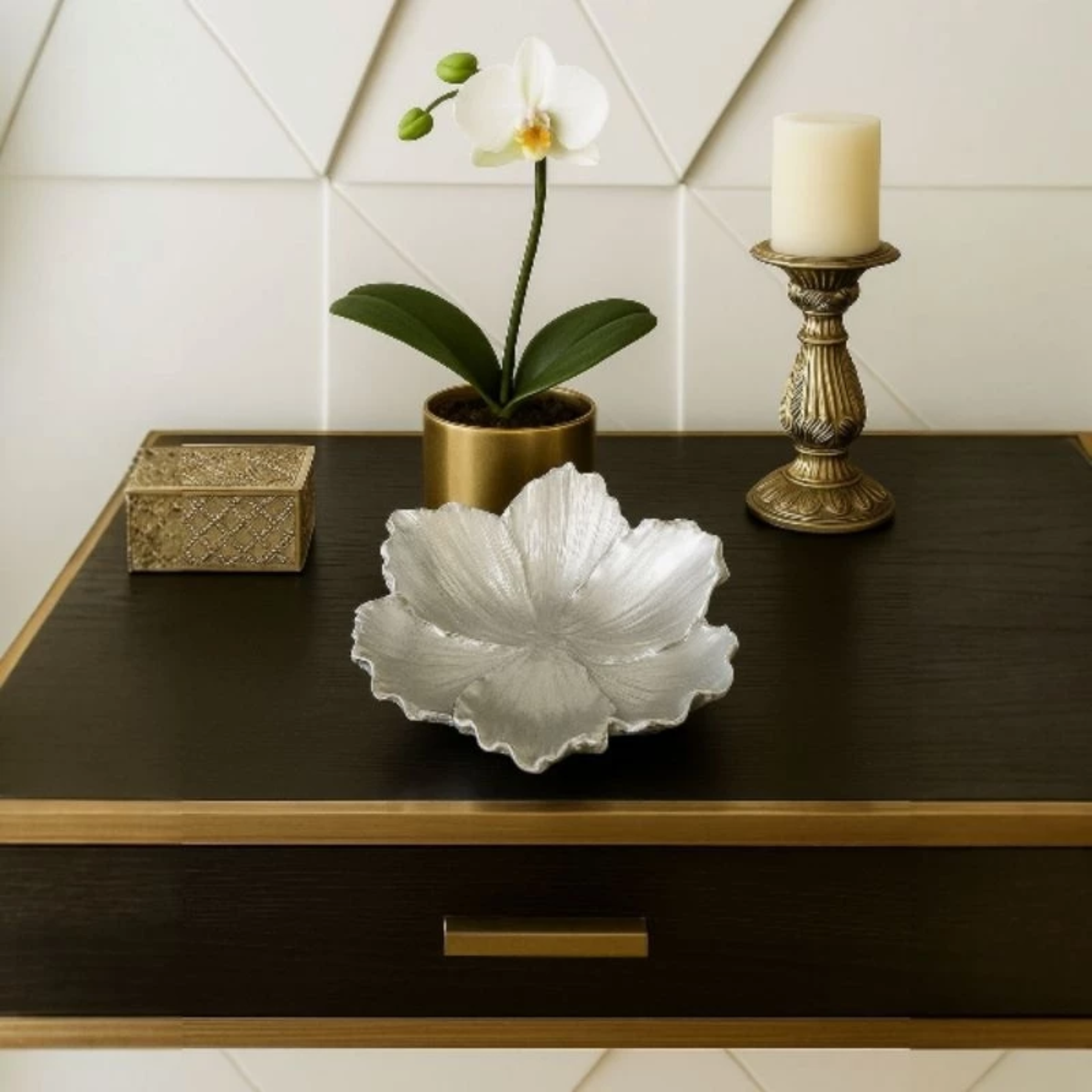 Centro de Mesa Decorativo  Pétalas de Lótus em Resina
