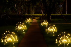 Luminária Solar Estaca LED Efeito Fogos de Artifício para Jardim