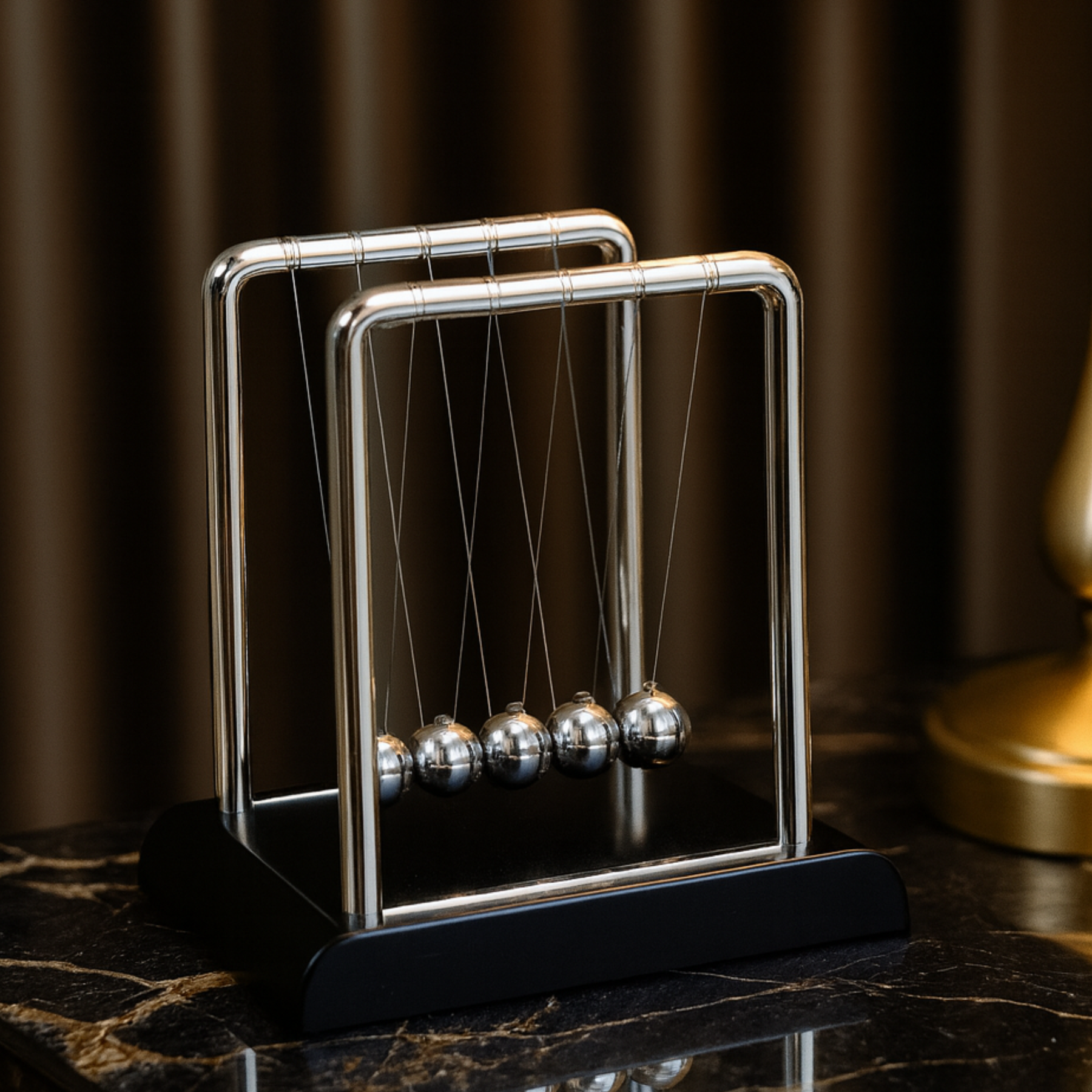 Pêndulo de Newton Decorativo para Mesa e Escritório