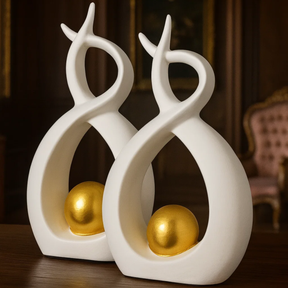 Dupla de Vasos Decorativos em Cerâmica com Esfera Dourada