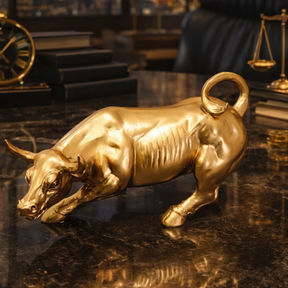 Escultura Decorativa Touro Wall Street Dourado em Resina