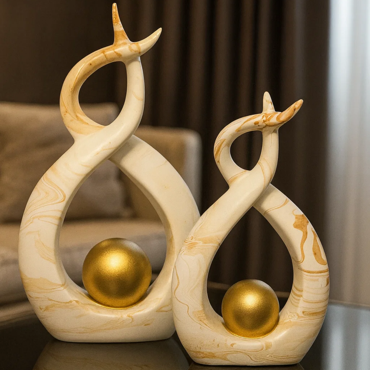 Dupla de Vasos Decorativos em Cerâmica com Esfera Dourada