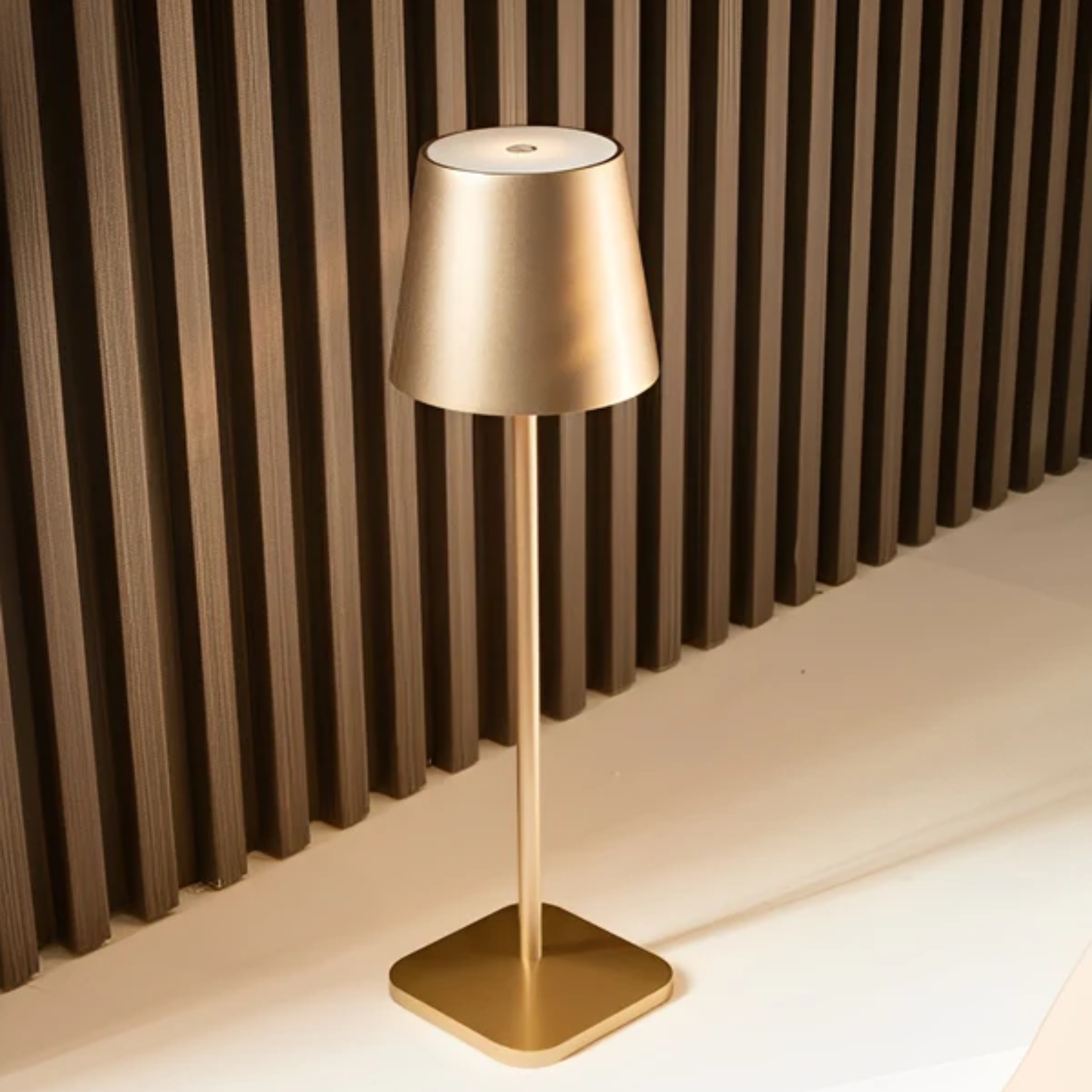 Luminária Abajur LED Recarregável Touch Dimerizável com 2 Alturas