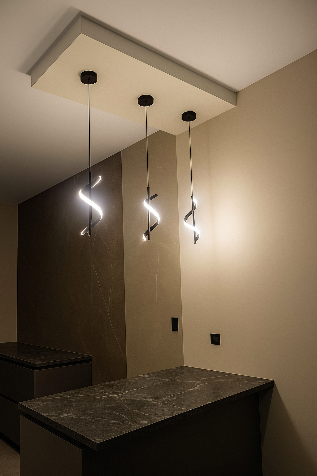 Luminária Pendente com LED Integrado e Design Espiral Ajustável