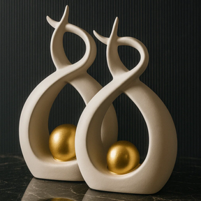 Dupla de Vasos Decorativos em Cerâmica com Esfera Dourada