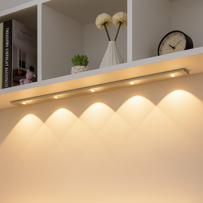 Luminária LED Inteligente Recarregável com Sensor de Movimento