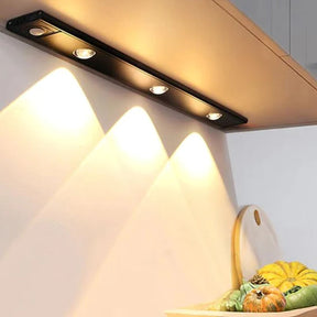 Luminária LED Inteligente Recarregável com Sensor de Movimento